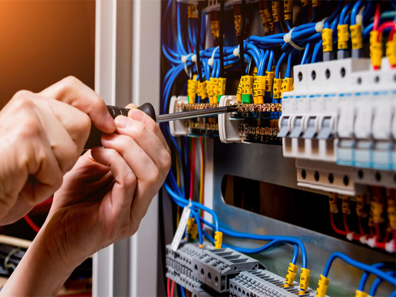 London Electricians Electrical Installation Fit and Renovate